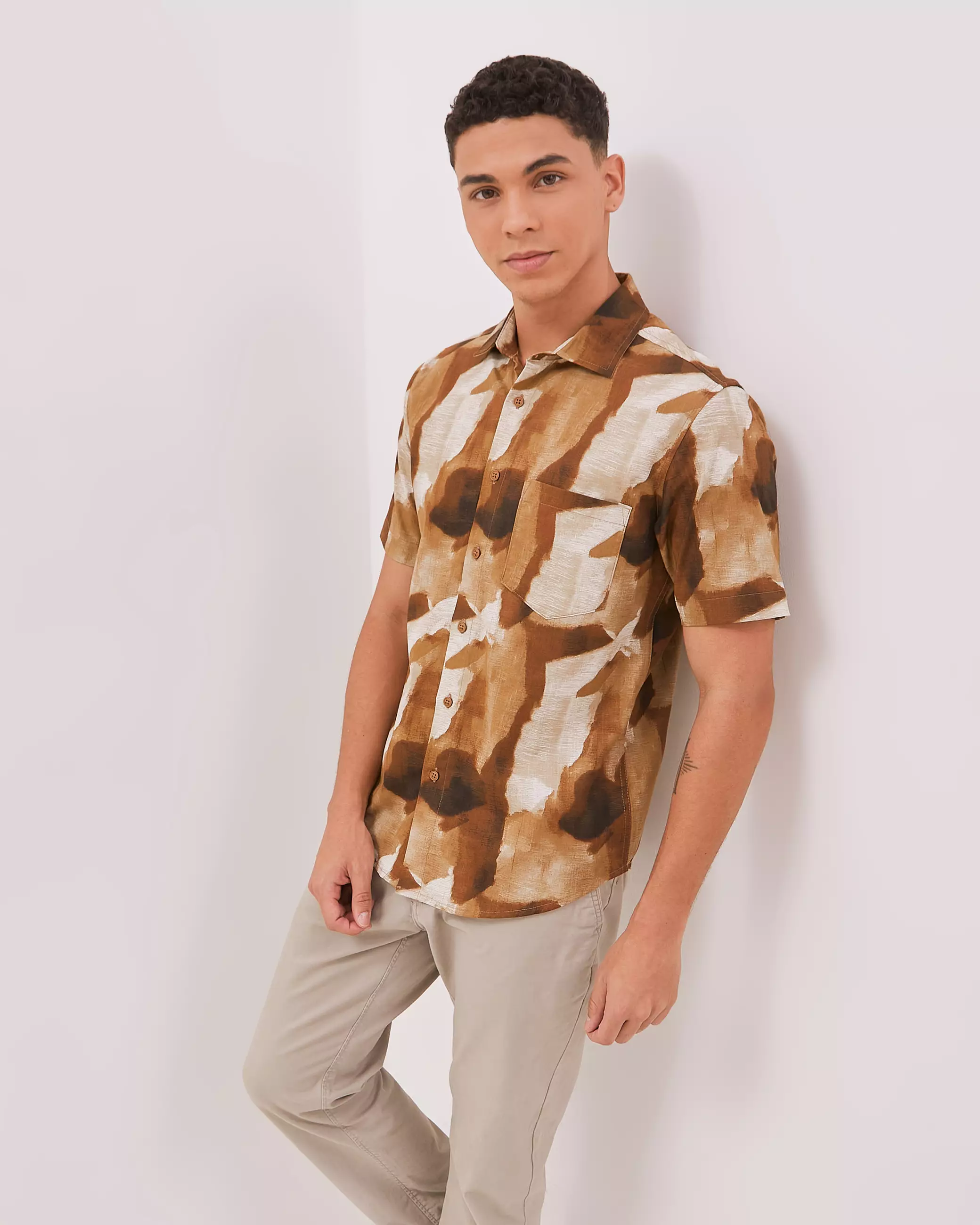AMK Kemeja Motif Pria Lengan Pendek SHP Niklas Ss Brown