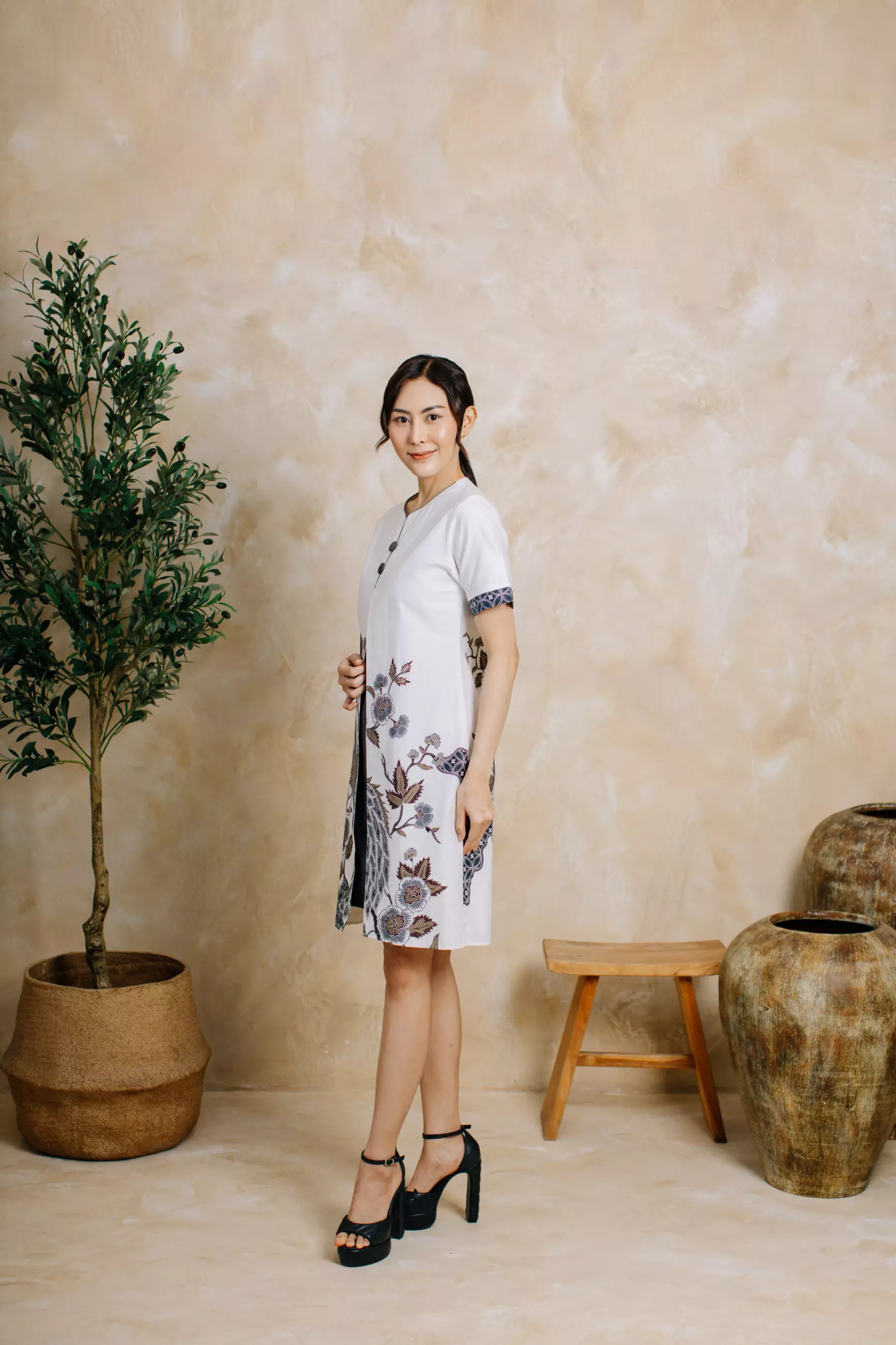 Adyatma Kamala White Dress Batik Wanita Katun Lengan Pendek