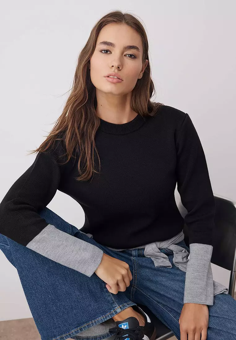 Black Sleeves Color Block Knit Sweater