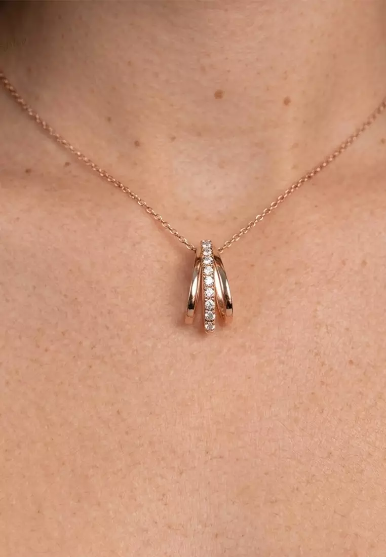 Sparkly Triple Round Necklace in Rose Gold Adorned With SWAROVSKI® Crystals