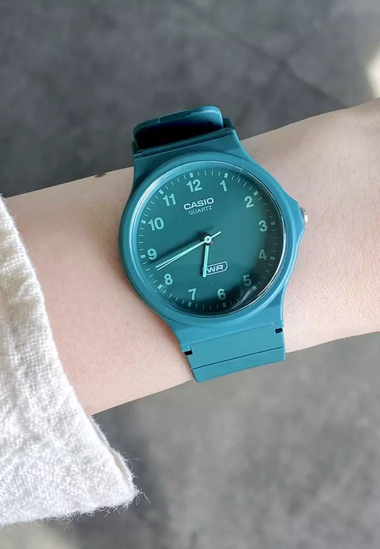 Pop Series Men Analog Watch MQ-24B-3B Green Resin Strap