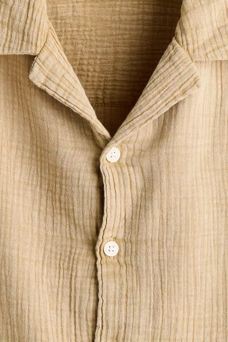 Relaxed Fit Short-sleeved muslin shirt