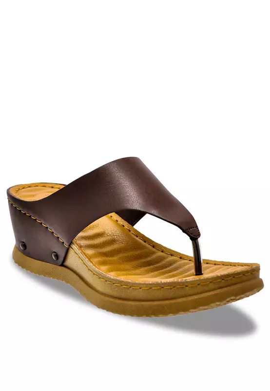 Comfort Clip Toe Wedge Sandals