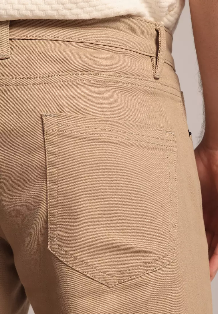 MOC - Celana Panjang Pria Willy - Beige Warna Beige