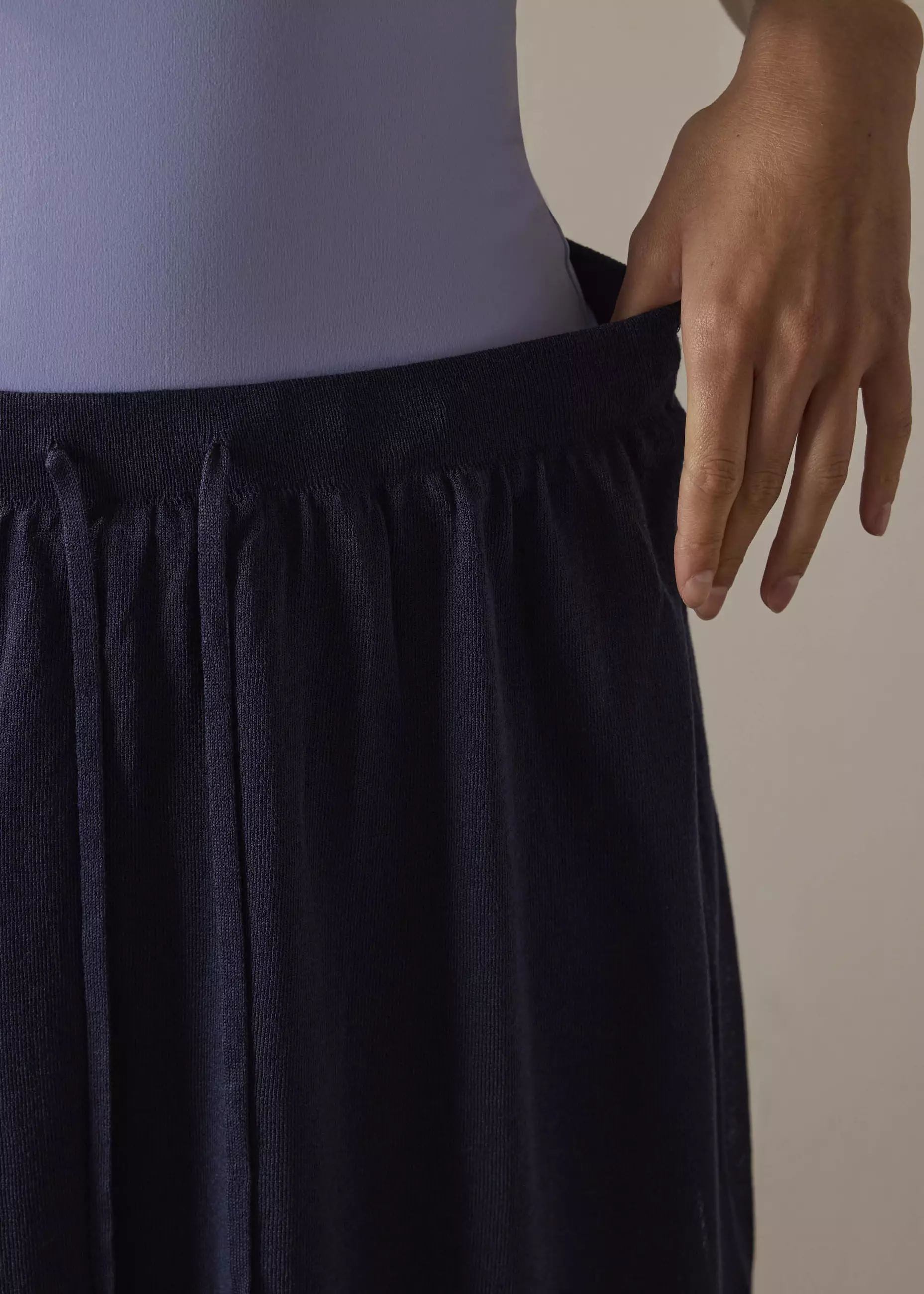 Rok Wanita - Sheer Knit A-line Maxi Skirt
