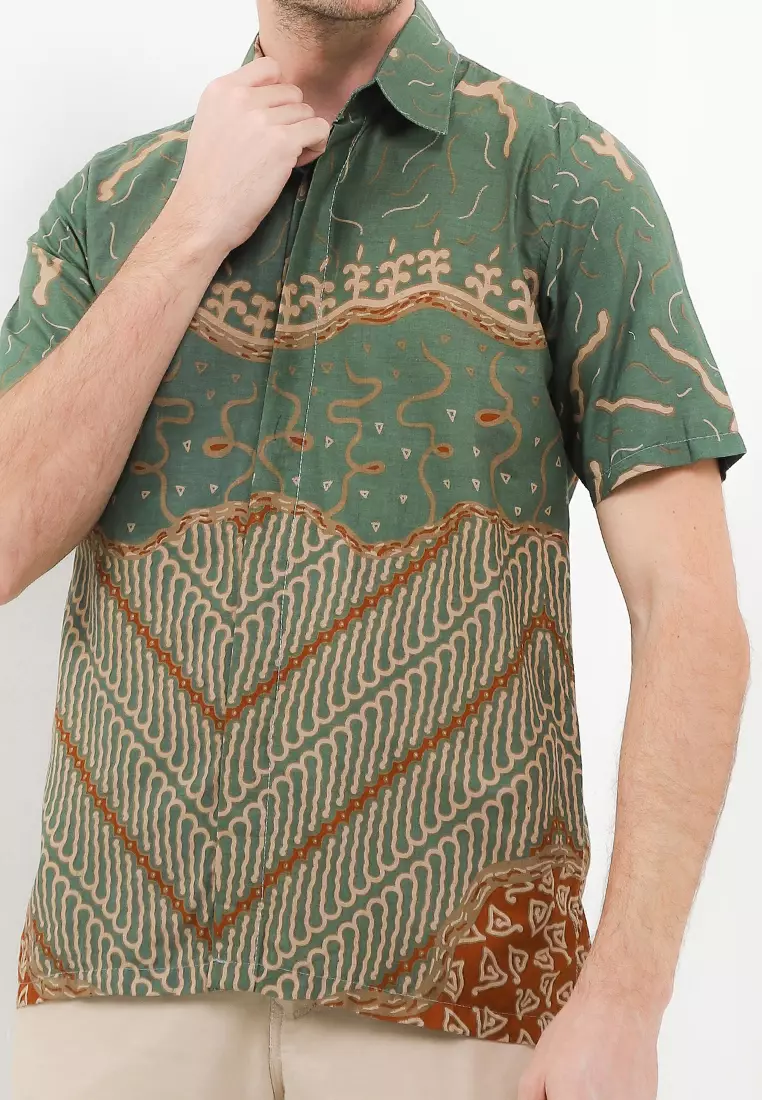 Meylika Kemeja Batik Premium Pria Casual Modern Lengan Pendek