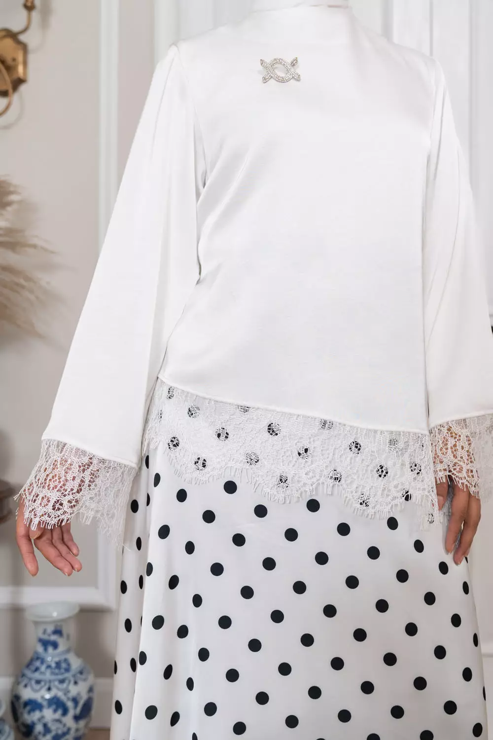 Klamby - Sera Lace Blouse White Feather