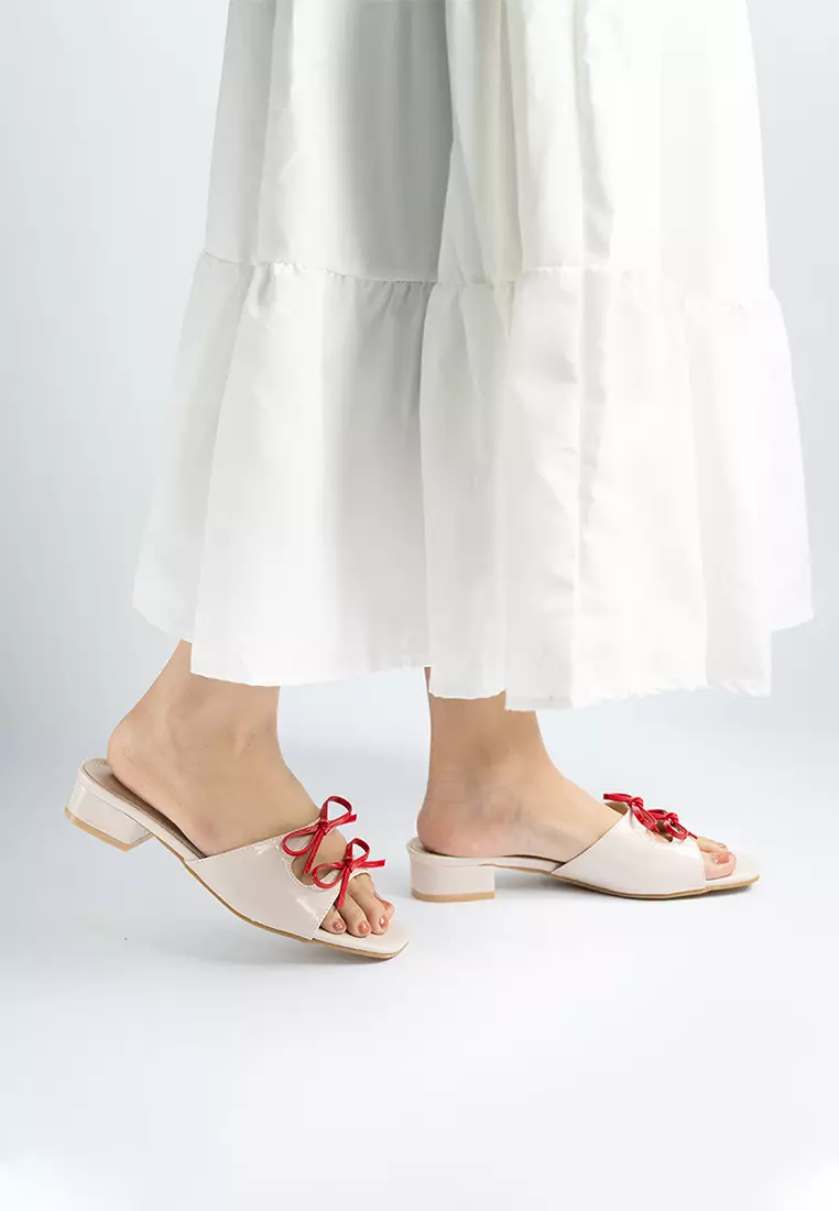 Valeria Glossy Ribbon Mules