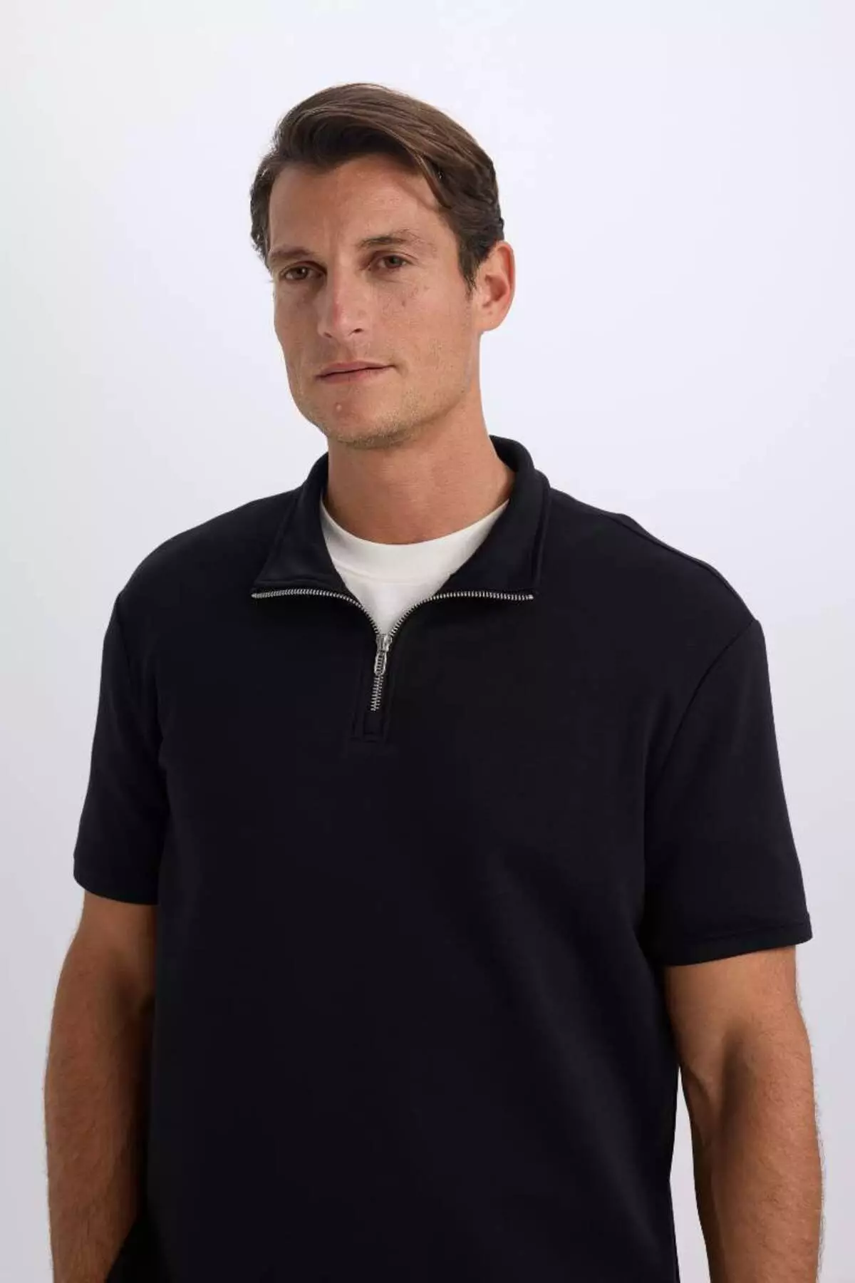 Regular Fit Stand Collar Half Zip Heavy Fabric Short Sleeve Black T-Shirt B6502Ax25Sp
