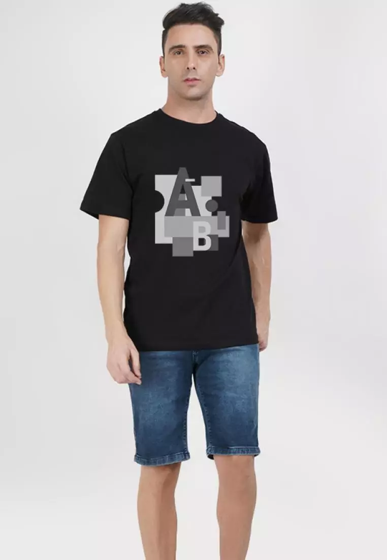 字母图形印花黑色棉质短袖标准版型 T 恤