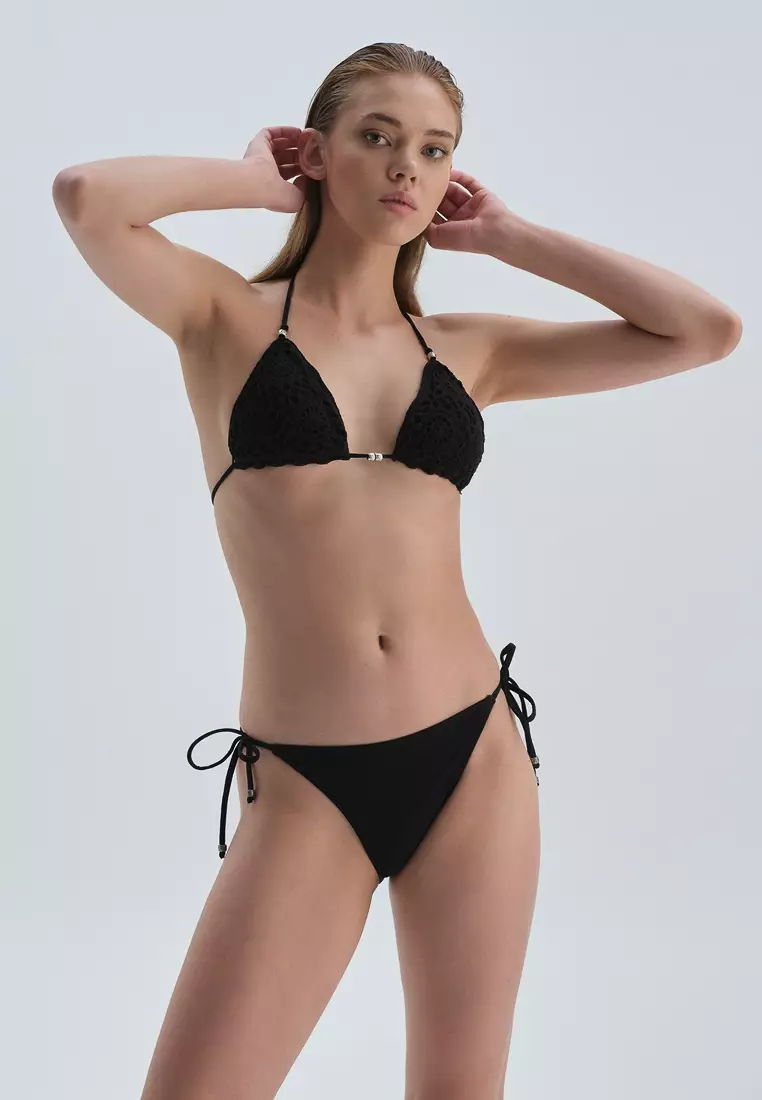 Plain store black bikini