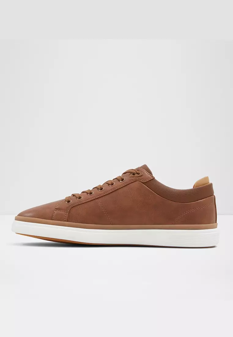 Finespec Low-Top Sneakers