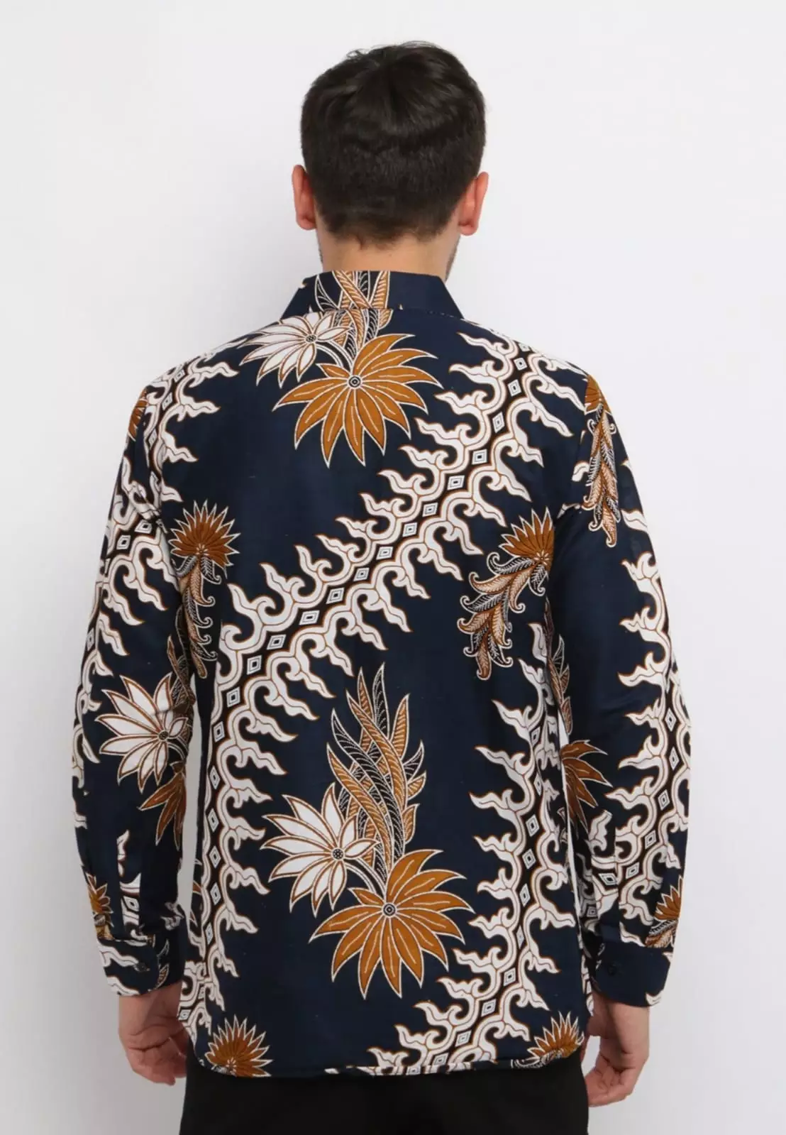 Salya Navy Kemeja Batik Pria Premium Slimfit Modern Lengan Panjang