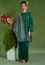 EMERALD GREEN