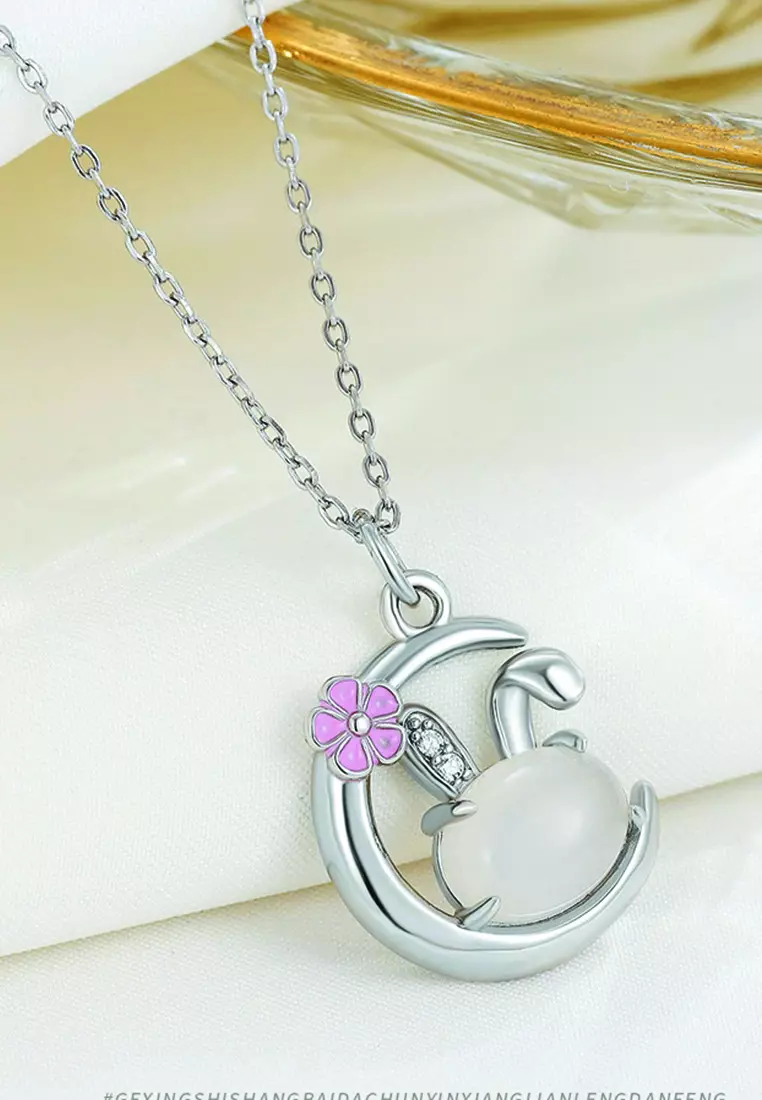 Rabbit locket top