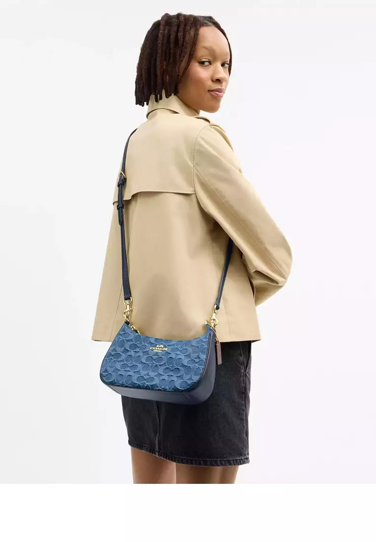 Teri Shoulder Bag In Signature Denim