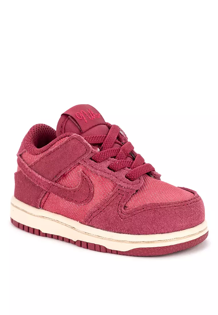 Dunk Low SE