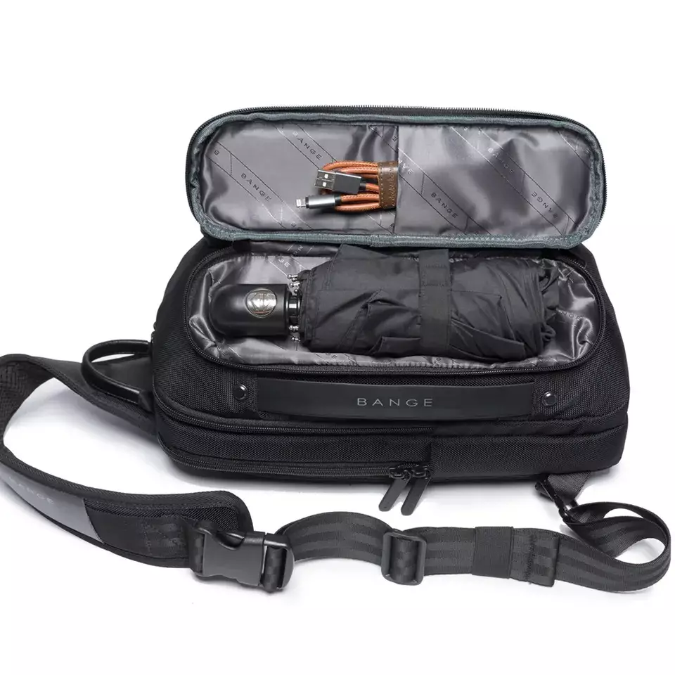 Bange BG7079 Tas Selempang Pria Waist Bag Pria Sling Bag Pria USB - BLACK