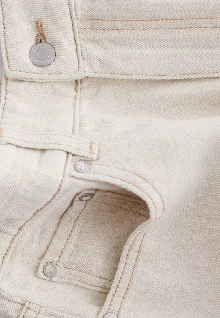 Relaxed Wide-Leg Jeans