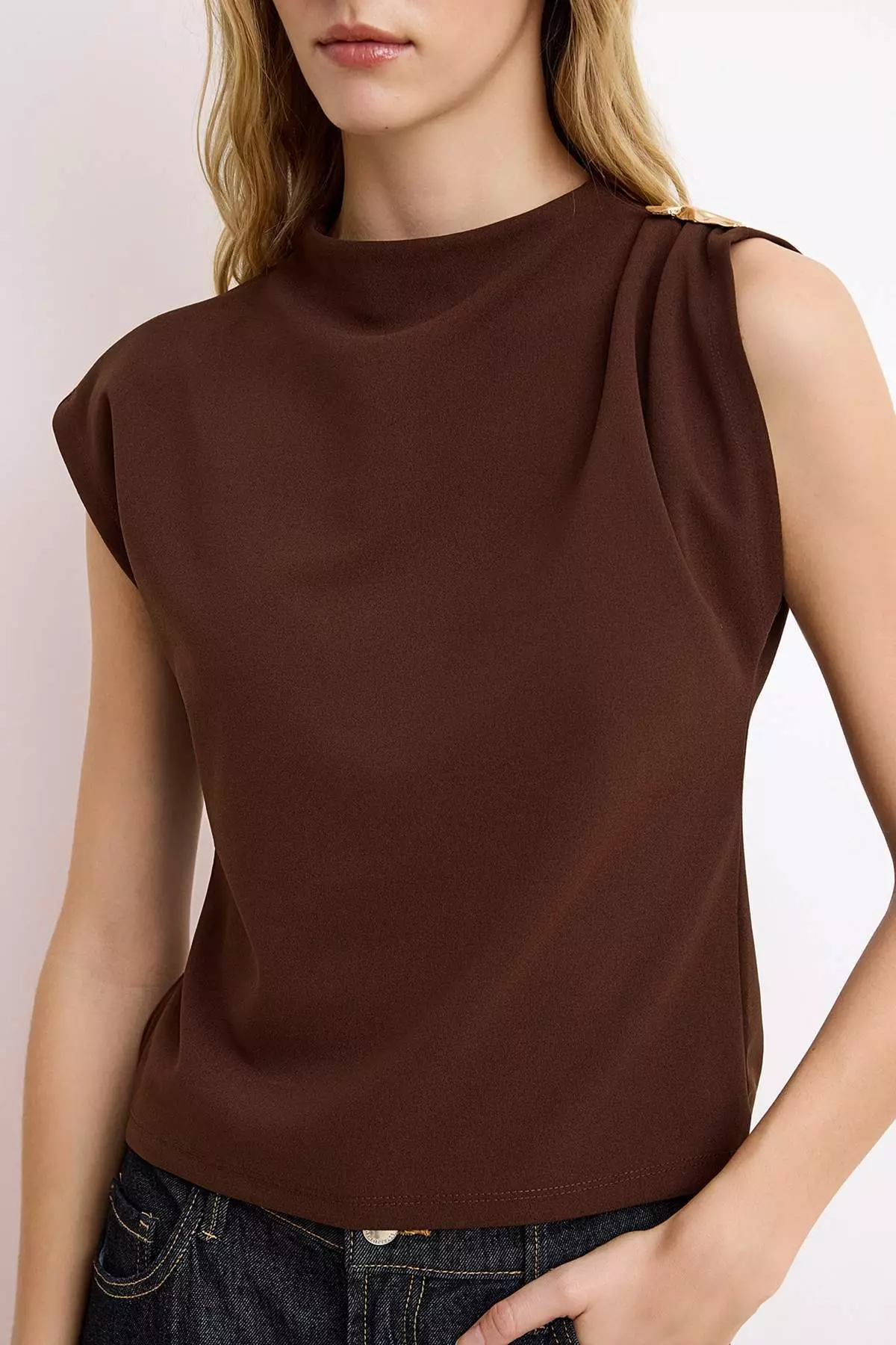 Brown Fitted/Fitted To The Body Accessory Detail Draped Flexible Knitted Blouse Twoss25Bz44