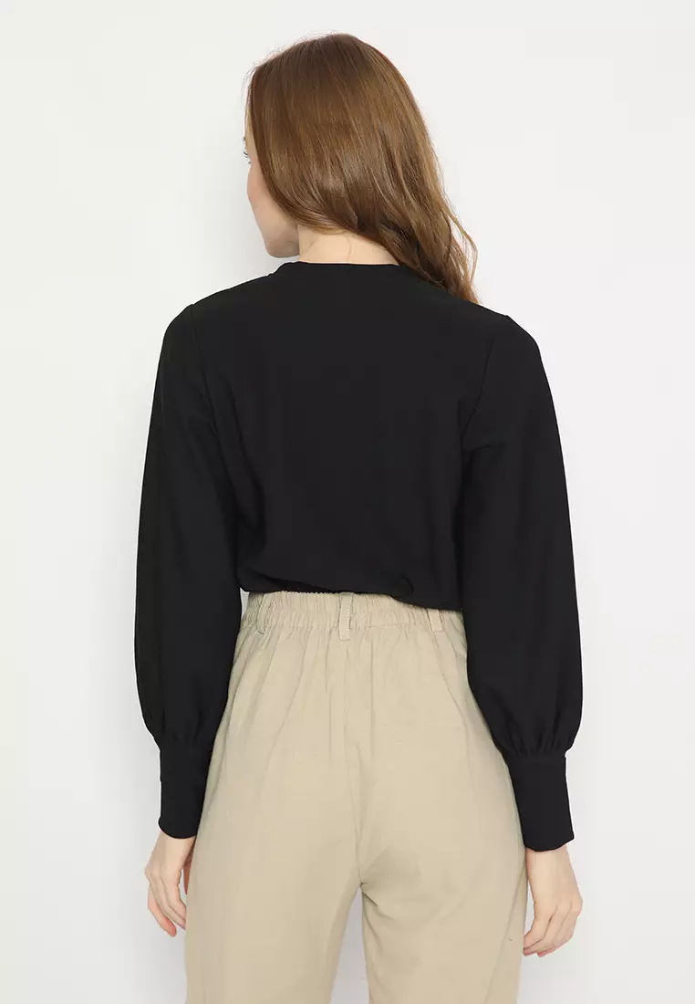 Puff Sleeves Knit Blouse