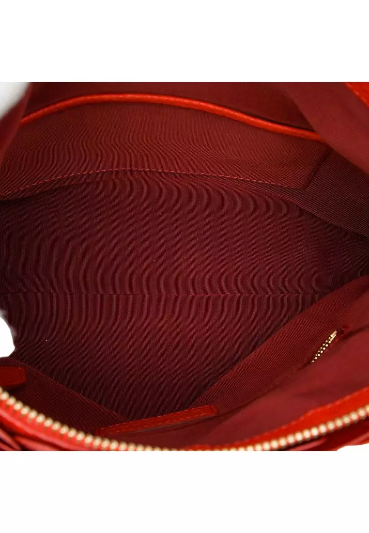 Pre-Loved Burberry Leather The Petal Clutch With Strap
