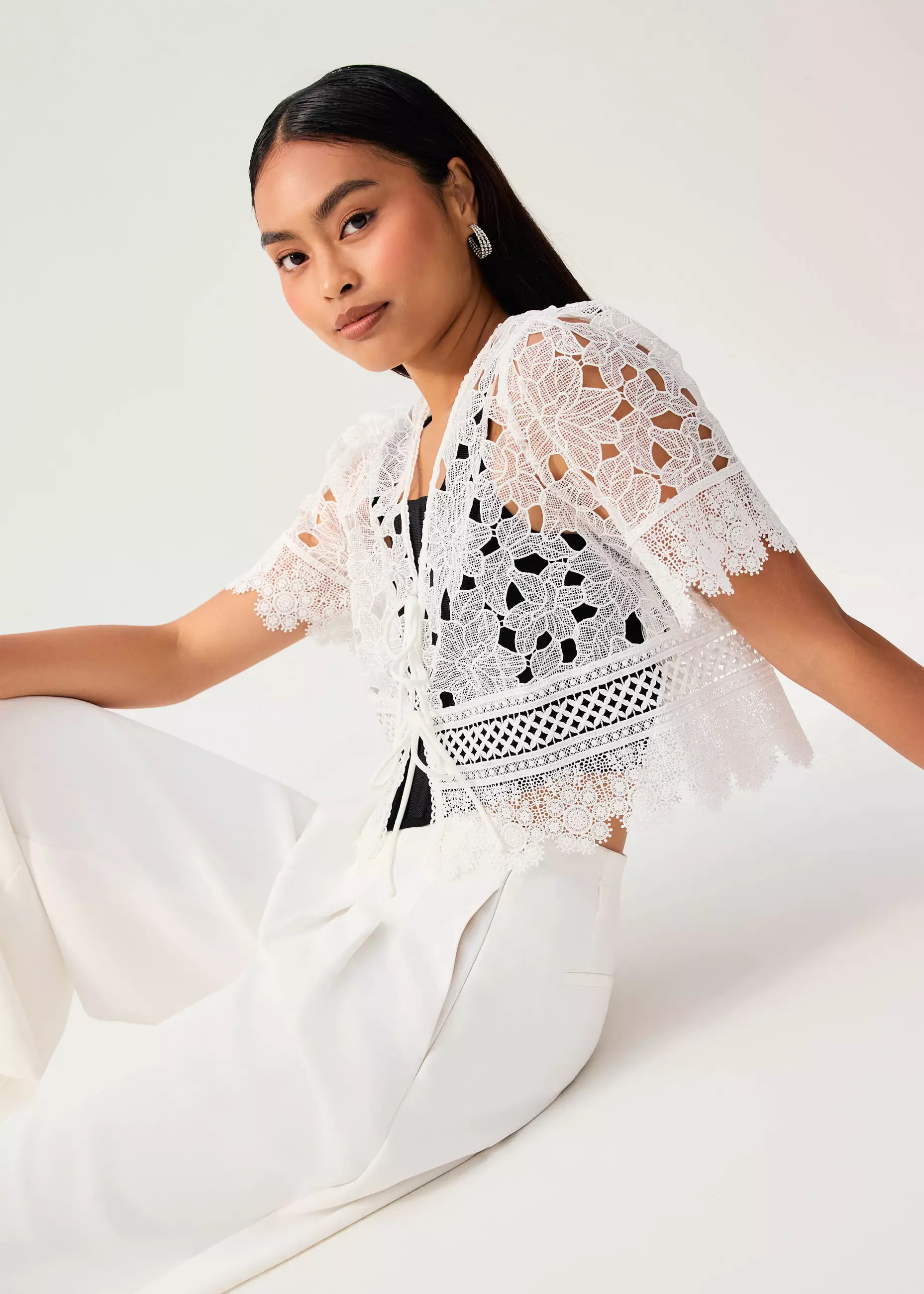 Atasan Wanita - Floral Lace Ribbon Tie V-neck Shell Top