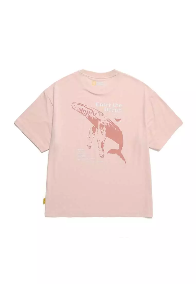 【NATIONAL GEOGRAPHIC】UNI DRYSIL STINGRAY T-SHIRT★男女共用 網上選購National Geographic 男女同款Drysil圖案短袖T恤2025