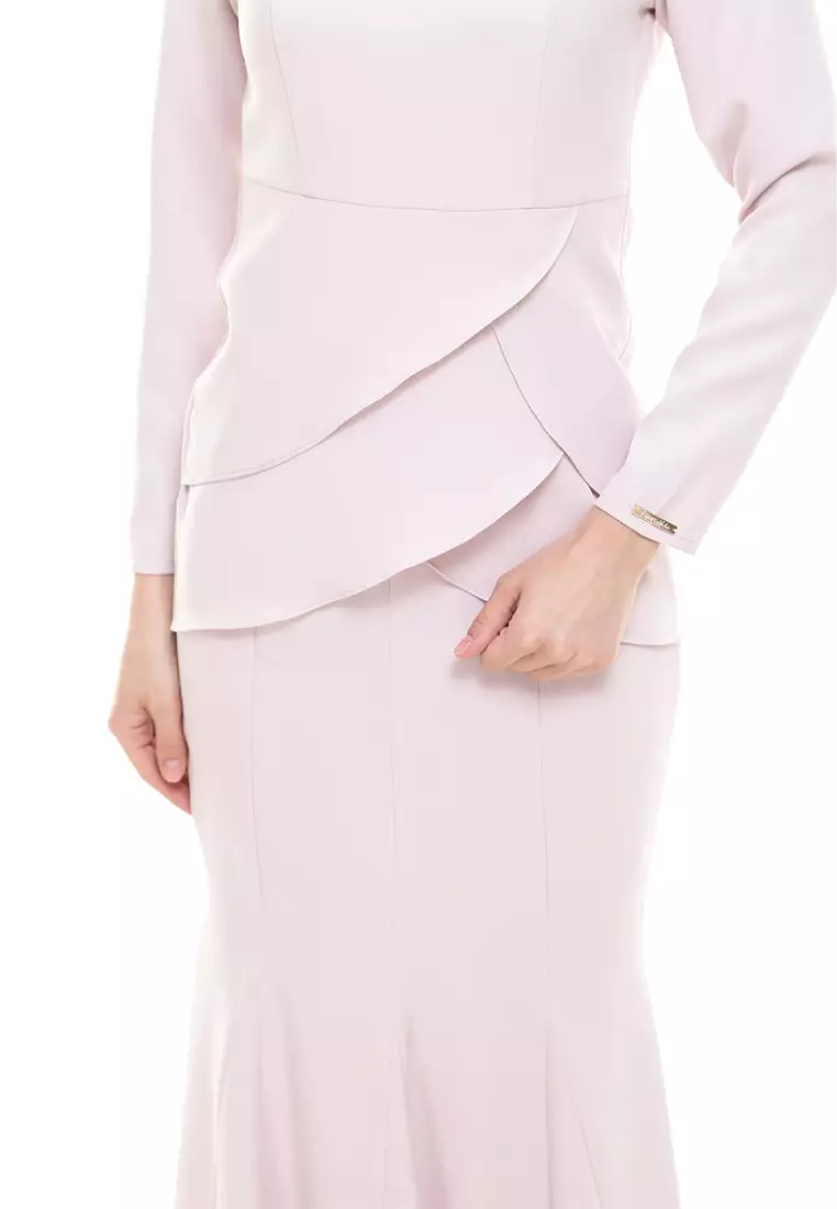 Piyona Kurung in Soft Pink