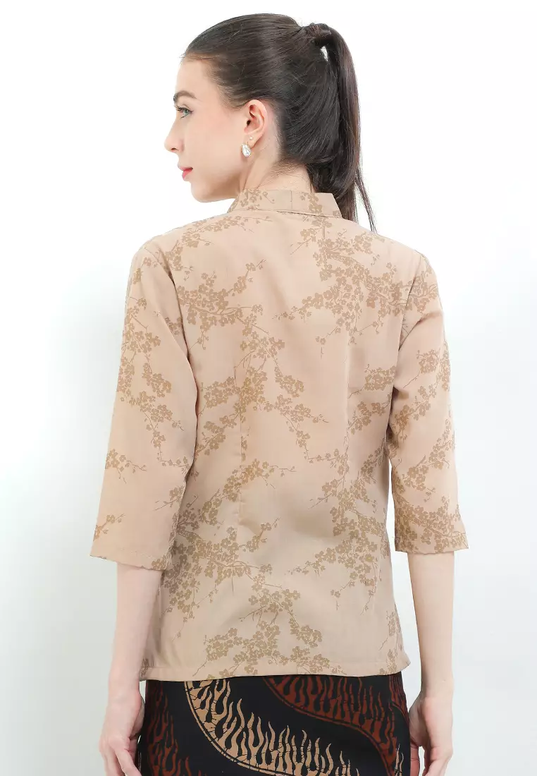 Kebaya Kutu Baru 3/4-length Sleeves