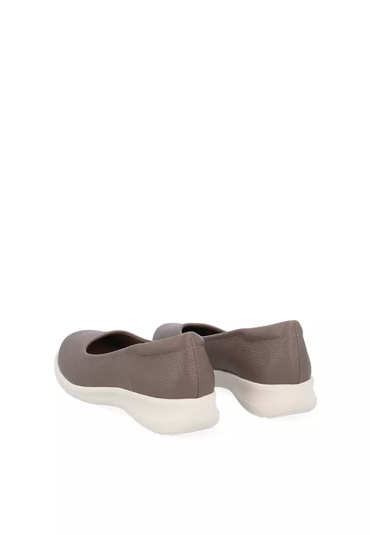 Walnut Nova Comfort Lift Pumps