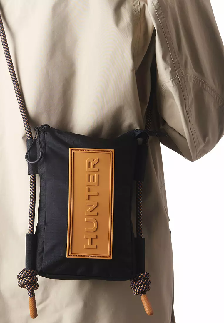 TRAVEL RIPSTOP PHONE POUCH