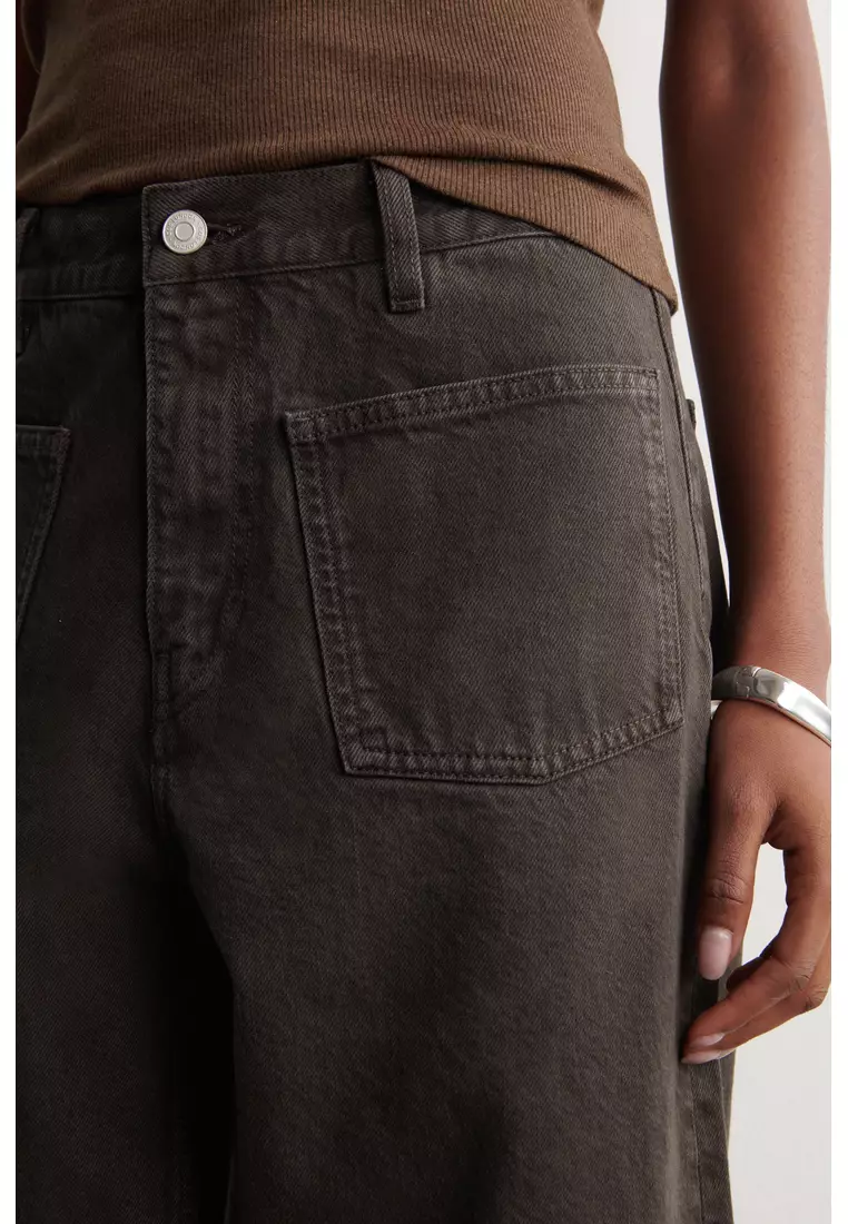 PATCH-POCKET STRAIGHT-LEG JEANS