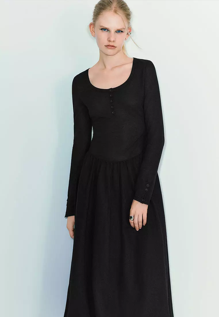 UR秋季新款女装法式气质赫本风显瘦长袖连衣裙UYV740012