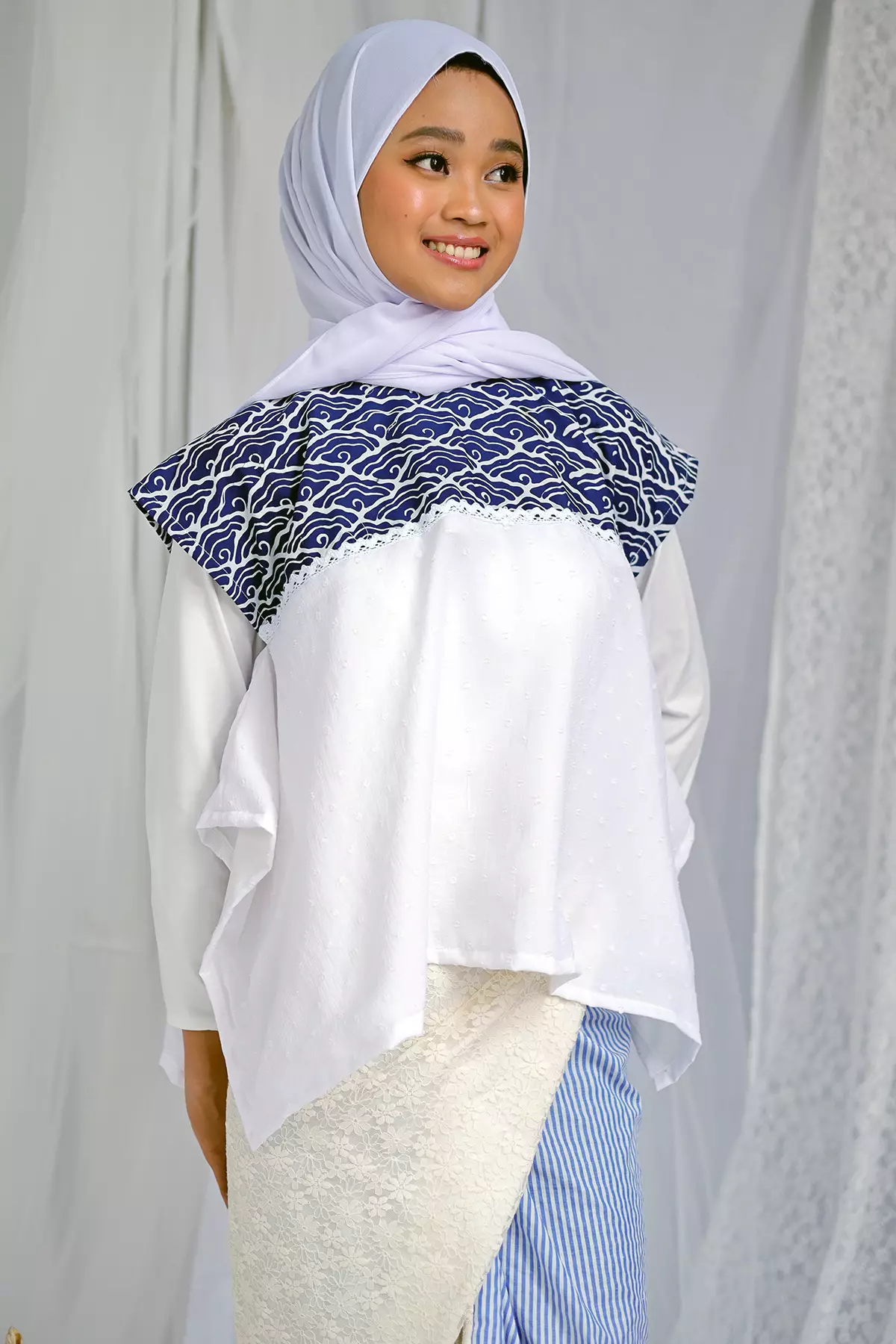 Ladore Megamendung Biru Kebaya