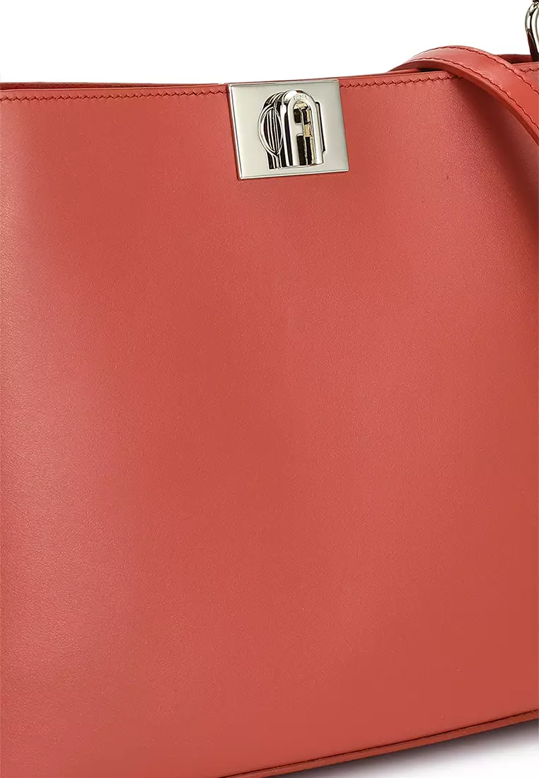 Buy Furla Fleur M Shoulder Bag nt 2024 Online ZALORA Singapore