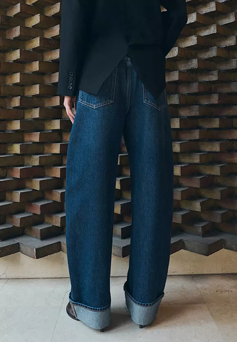 Balloon Jeans With Rolled-Up Hem