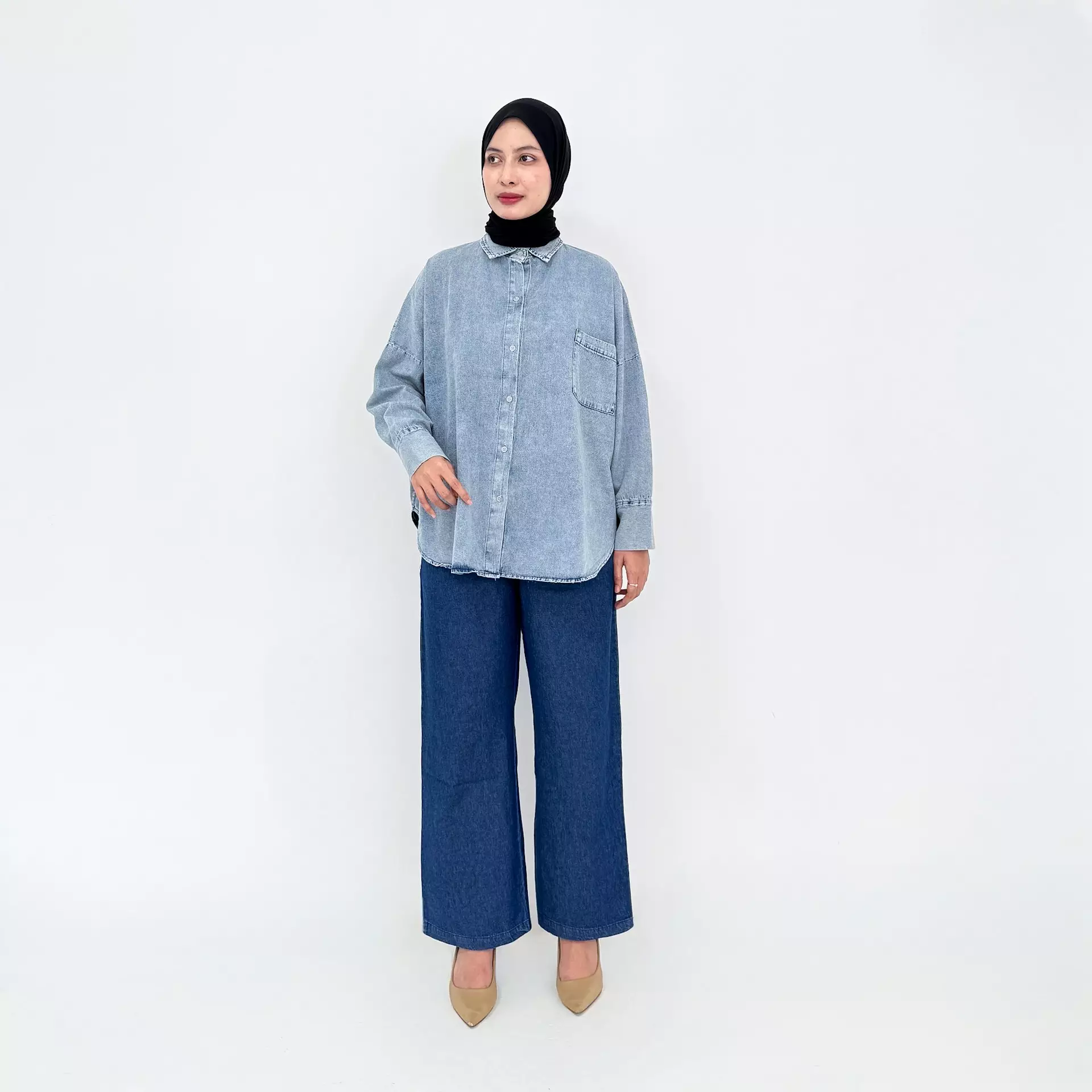 Kemeja Jeans Wanita - Oversized Relaxed Shirt Dirra
