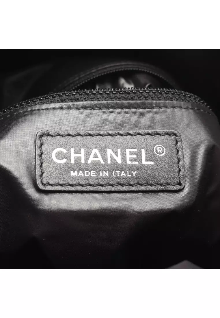 Pre-Loved Chanel embroidery drawstring Shoulder bag wool leather Navy black silver hardware
