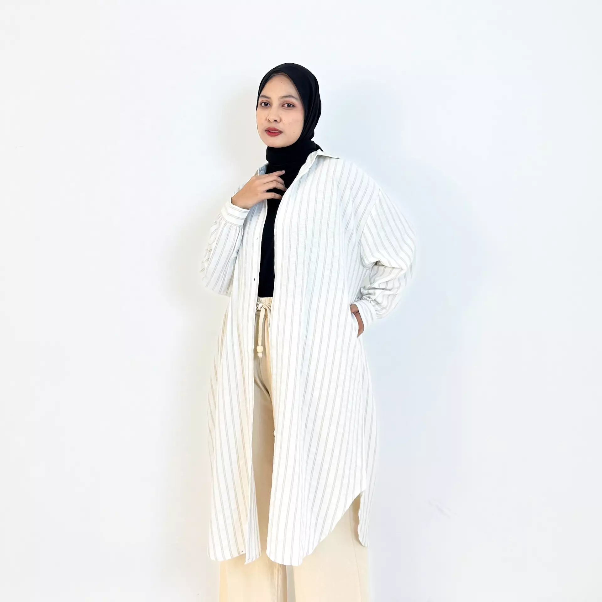 Nay Long Tunic (Kemeja Lengan Panjang Wanita) Beige