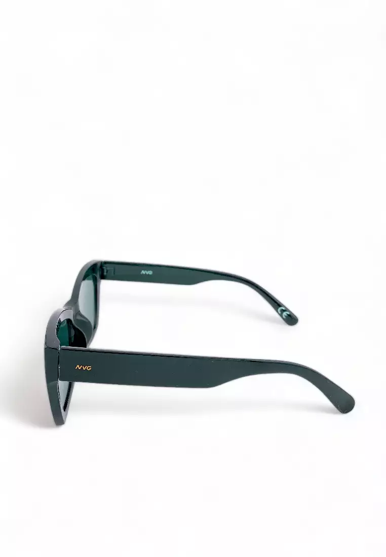 Women's Cat Eye Frame Black Plastic UV Protection Sunglasses SUNSC2520213
