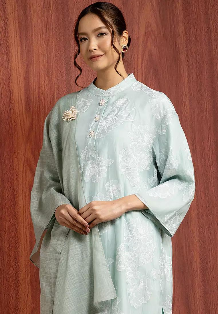 NARITA KURUNG SET WITH SHAWL