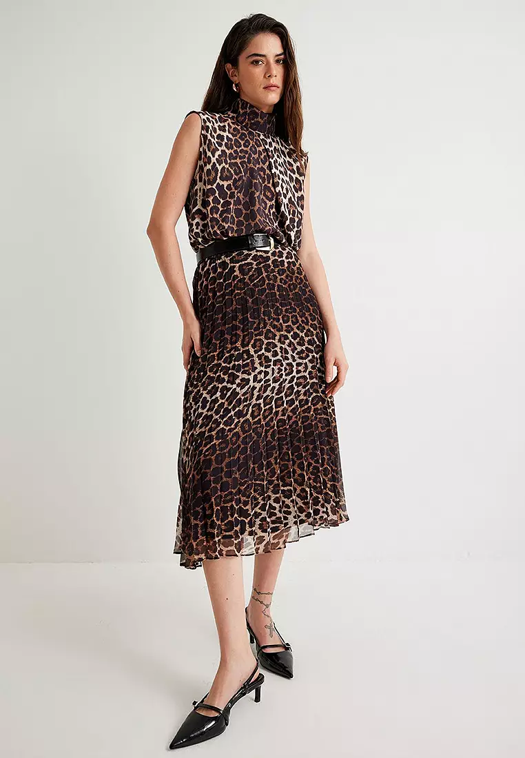 褶飾豹紋半截裙
