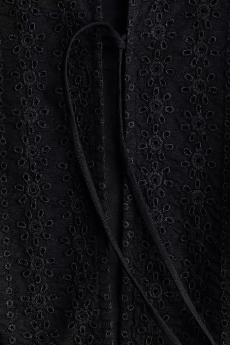 Broderie anglaise blouse