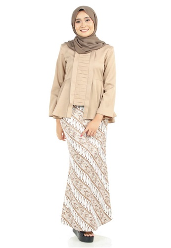 Rabiya Kebaya Peplum with Batik Motifs Skirt from Ashura in White and Multi and Beige
