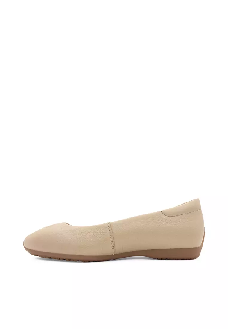 Nicollete Plain Toe Women's Casual Shoes