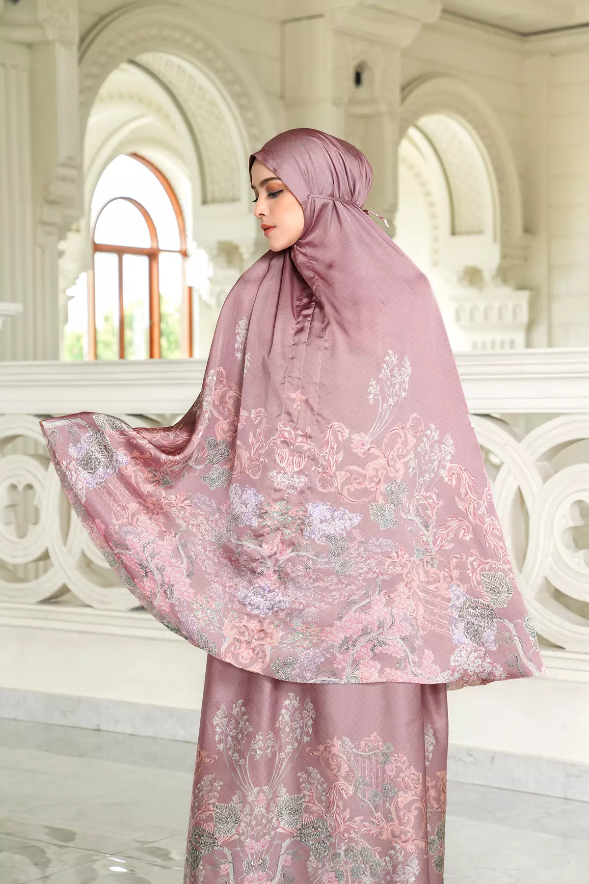 The Palace Prayer Robe - Beauté