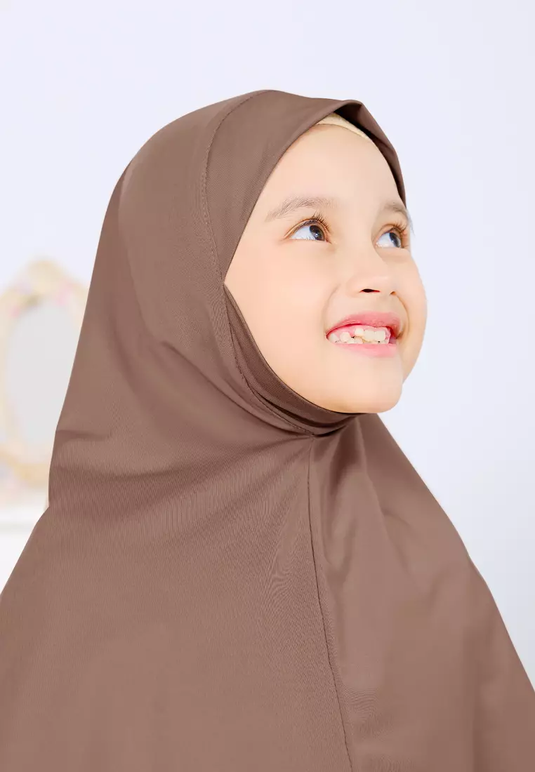 Cotton Bee - Jennaira Bergo Dagu | Hijab Instan Anak Non Pad - M
