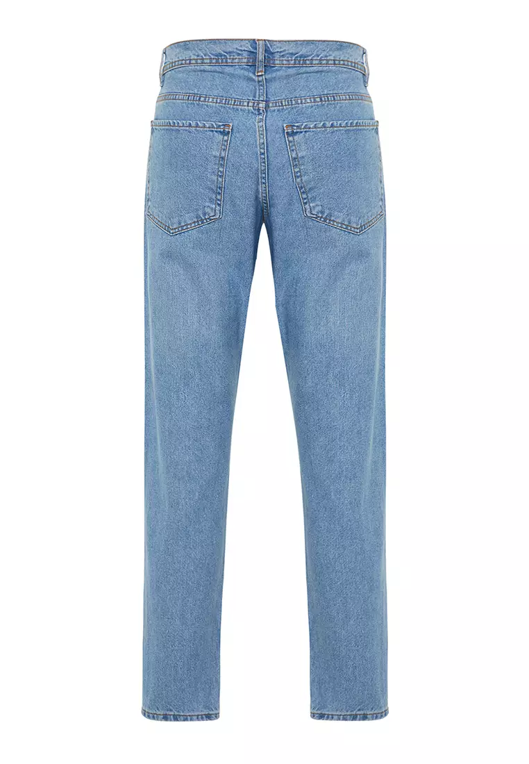 Essential Fit Jeans