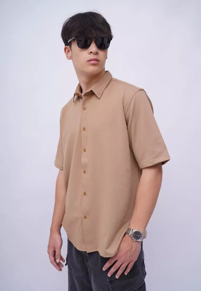 Ryusei Kemeja Reguler Kudo Twill Light Brown – Kemeja dengan Tekstur Unik